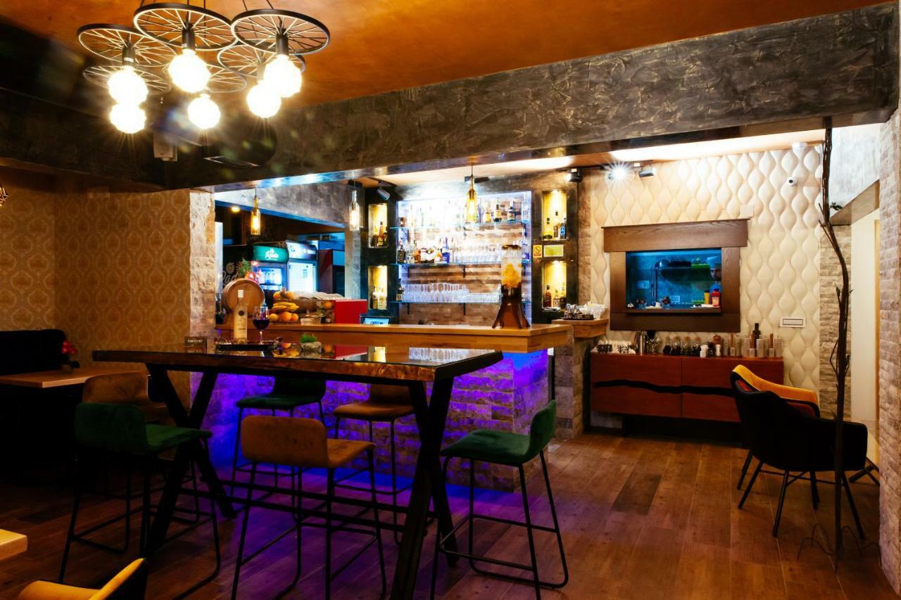 Hotel Platinum Улцинь Экстерьер фото