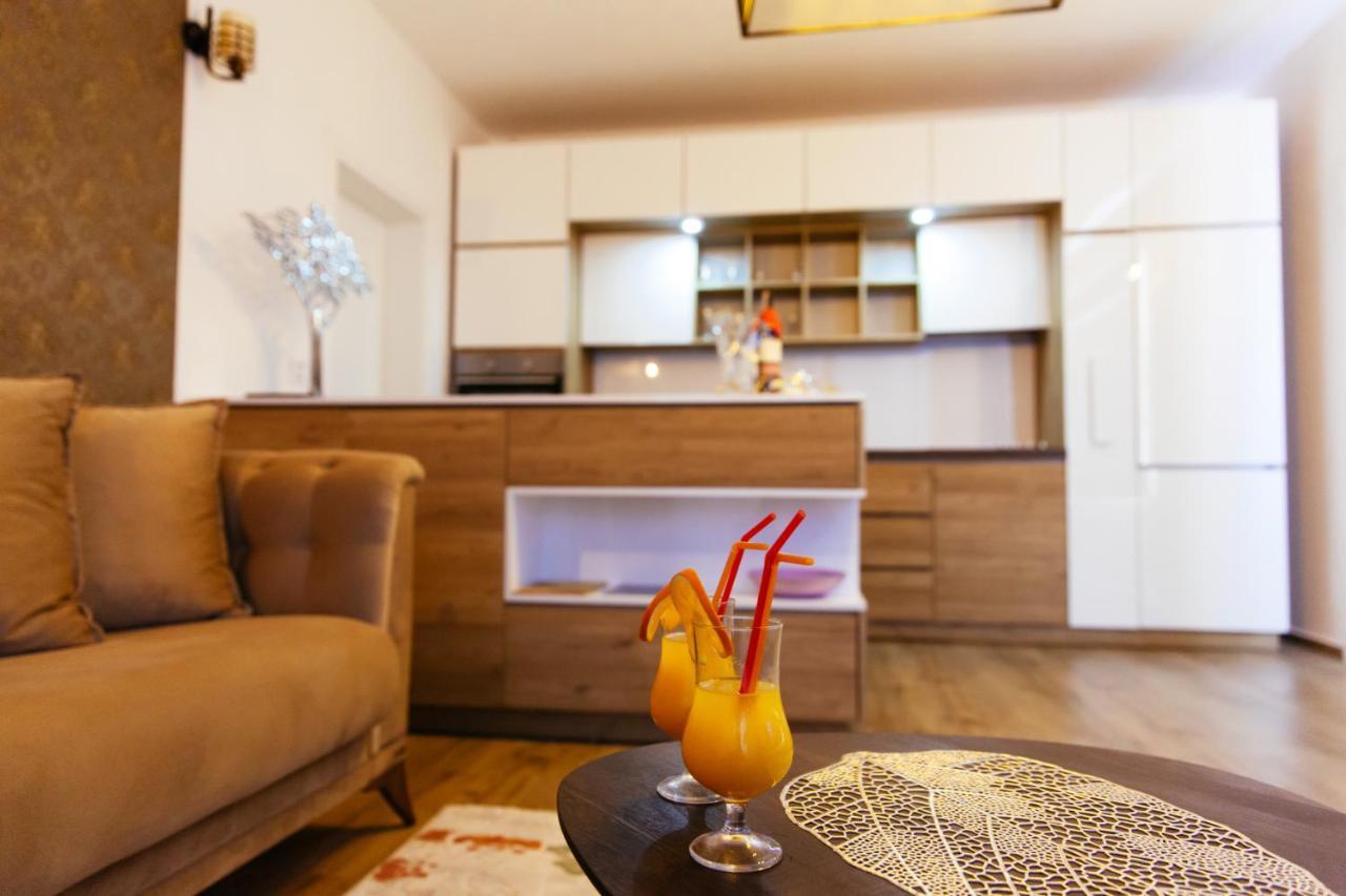 Hotel Platinum Улцинь Экстерьер фото